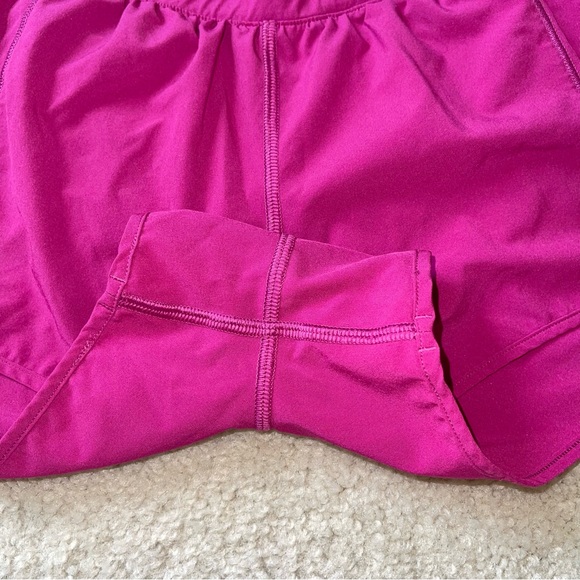 Lululemon Hotty Hot Shorts Ripened Raspberry - Picture 3 of 9